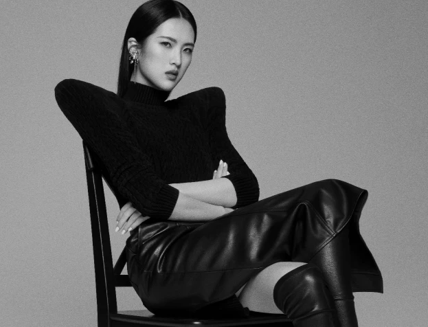 生日当天宣布出道，姚安娜不止是华为二公主，