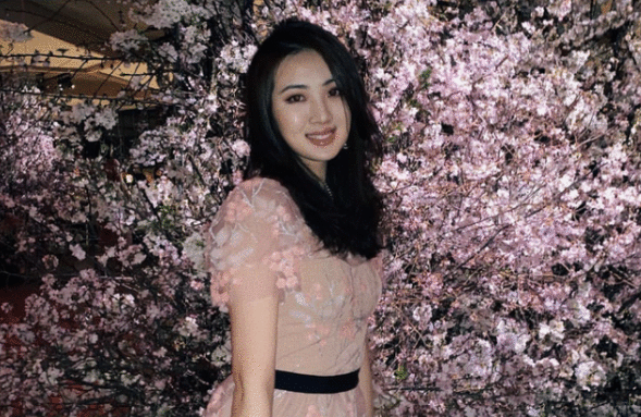 生日当天宣布出道，姚安娜不止是华为二公主，